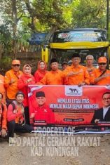DPD Partai Gerakan Rakyat (Gerak Rakyat) Kabupaten Kuningan menunjukkan dukungan terhadap proses pendaftaran legalitas partai sebagai langkah menuju masa depan politik Indonesia. (Dok. DPD Gerakan Rakyat Kuningan)