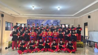 Sebanyak 67 peserta dari 14 Pimpinan Daerah Tapak Suci se-Jawa Barat mengikuti Ujian Kenaikan Tingkat (UKT) di Universitas Muhammadiyah Kuningan, 25–26 Juli 2026. Kegiatan ini menjadi bagian dari proses pembinaan kader untuk melahirkan pendekar yang berprestasi, berintegritas, dan berakhlak mulia sesuai nilai-nilai Islam dan Muhammadiyah. (Dok. Istimewa)