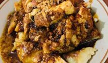 Hucap atau Kupat Tahu. Salah satu kuliner legendaris khas Kabupaten Kuningan. (Dok. Net)