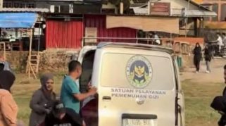 Mobil operasional SPPG berlogo BGN yang diduga digunakan untuk piknik di kawasan Waduk Darma, Kuningan, viral di media sosial. (Dok. @floknetizen)